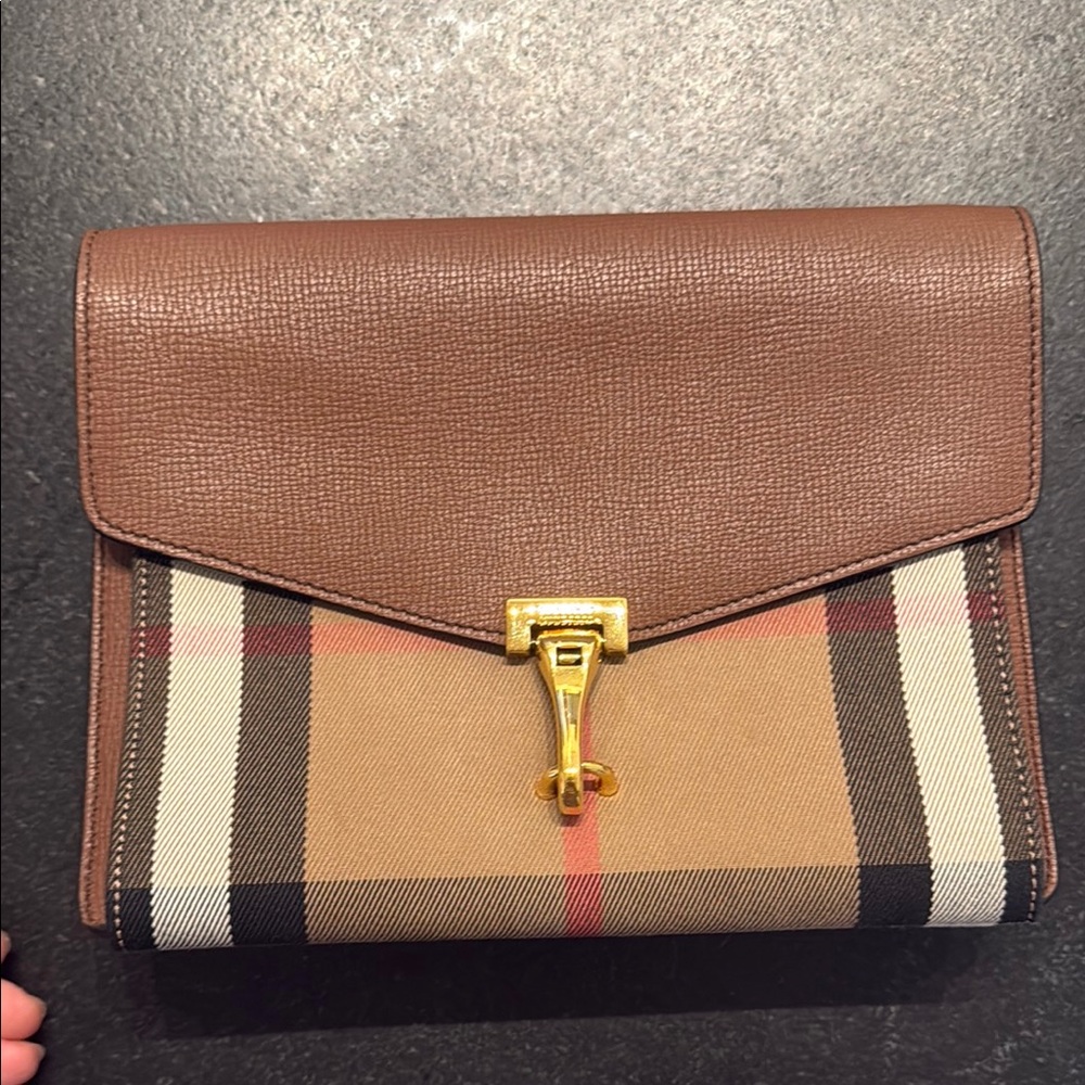 BURBERRY  Small Macken Crossbody Bag